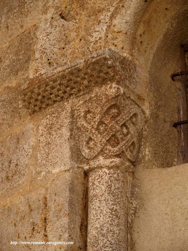 CAPITEL DEL VENTANAL DEL BSIDE SUR